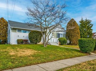 1709 Michael William Rd, Merrick, NY 11566