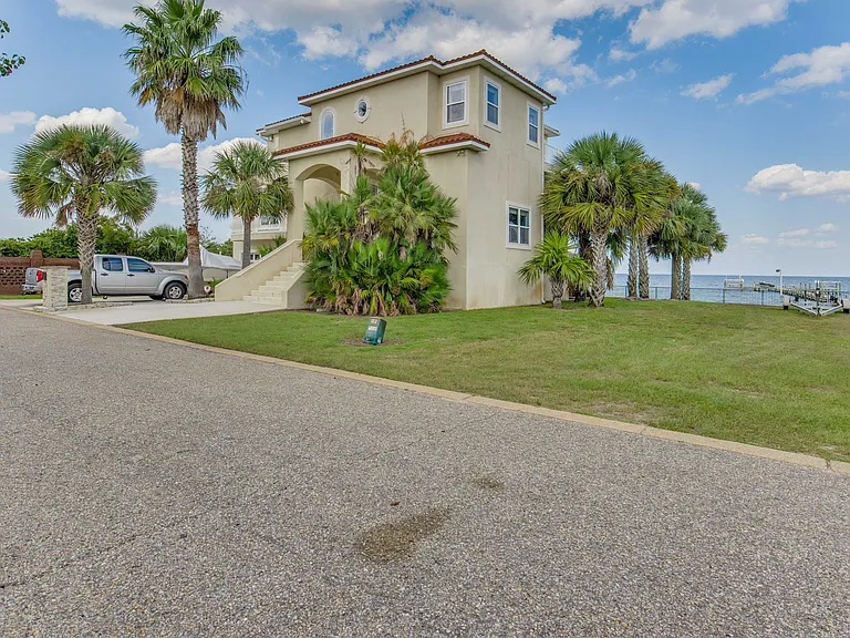 20 Baybridge Dr — Photo 84