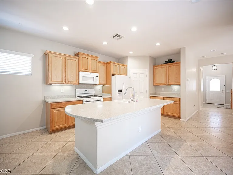 10474 Howling Coyote Ave — Photo 15