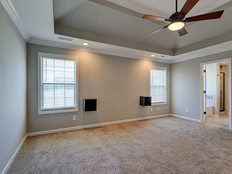 1008 Meadowview Ln — Photo 53