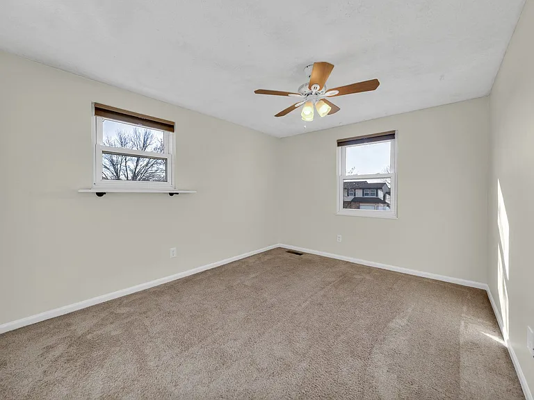 880 Ruskin Dr — Photo 30
