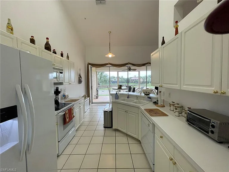 25232 Pelican Creek Cir #202 — Photo 6