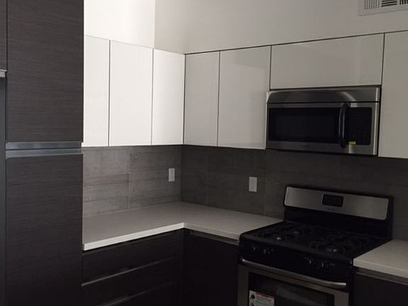4th image of 121 N Clark Dr #205