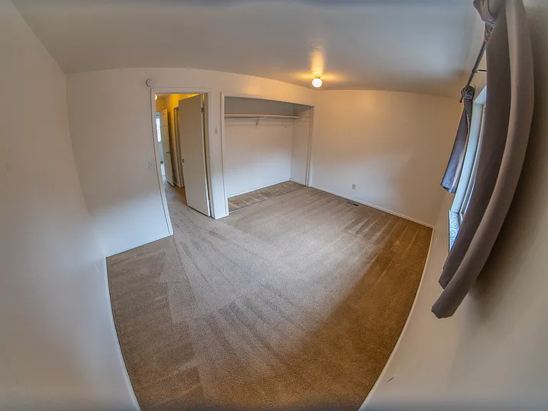 Varsity Townhouses - Student Housing — Photo 11