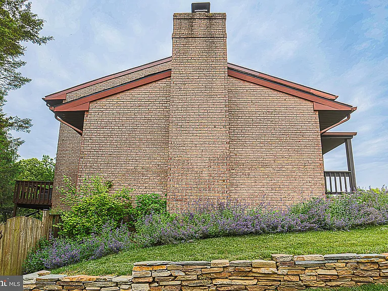 400 Five Farms Ln — Photo 6