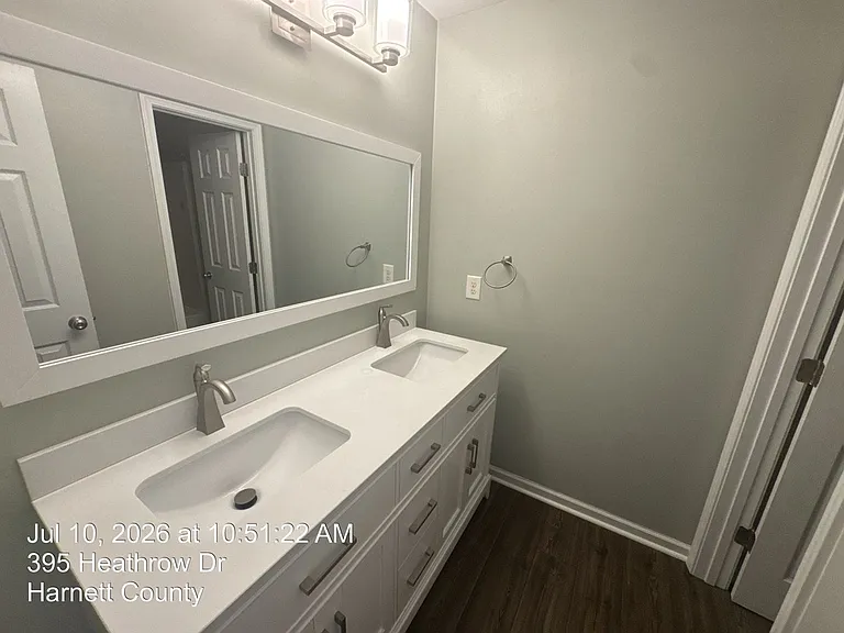 395 Heathrow Dr — Photo 30