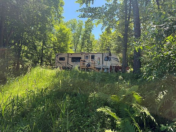 5th image of W11278 Riverside Rd
