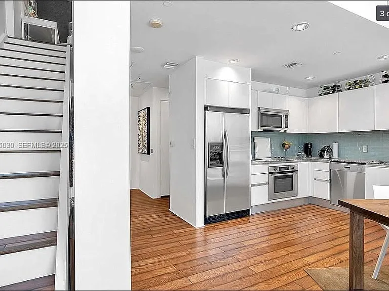 1050 Brickell Ave #208 — Photo 4