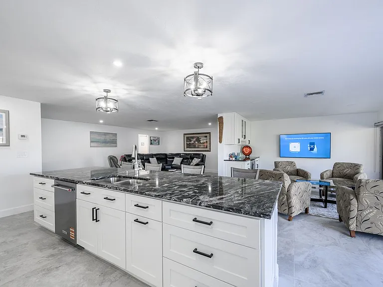 149 Crescent Dr — Photo 23