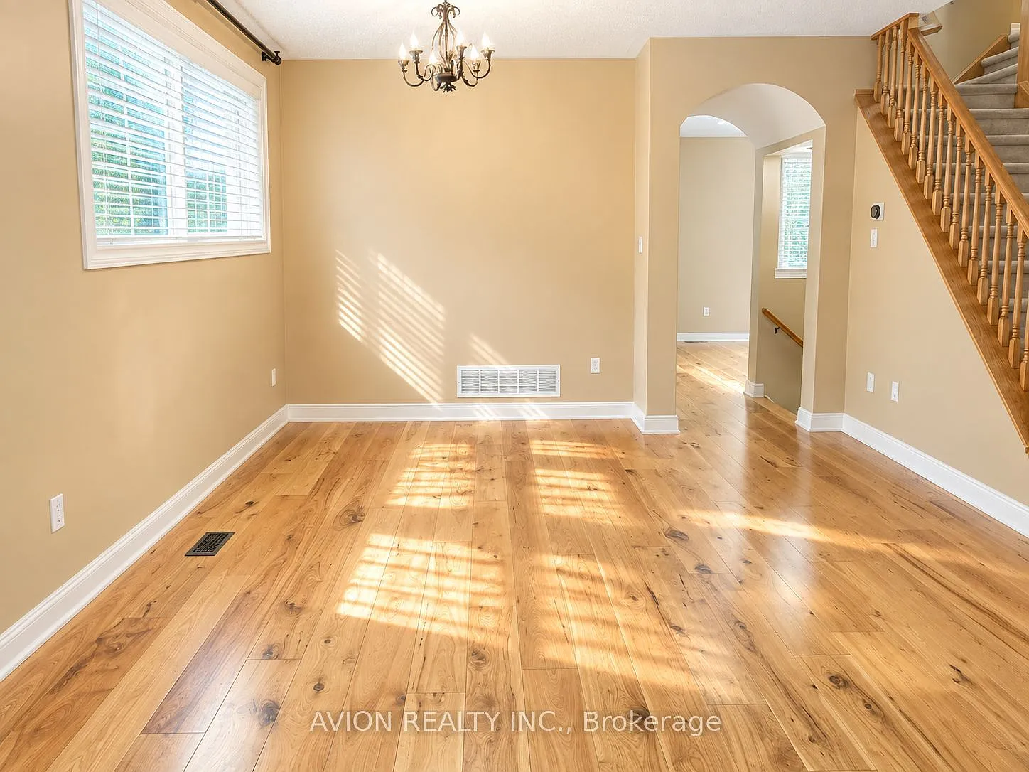 5 bed, $4,700 — Photo 3