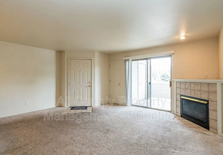 33 S Boulder Cir #209 — Photo 3