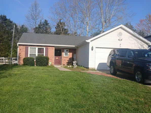 3315 Whispering Woods Dr, Amelia, OH 45102