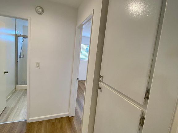 4th image of 1530 Purdue Ave APT 2