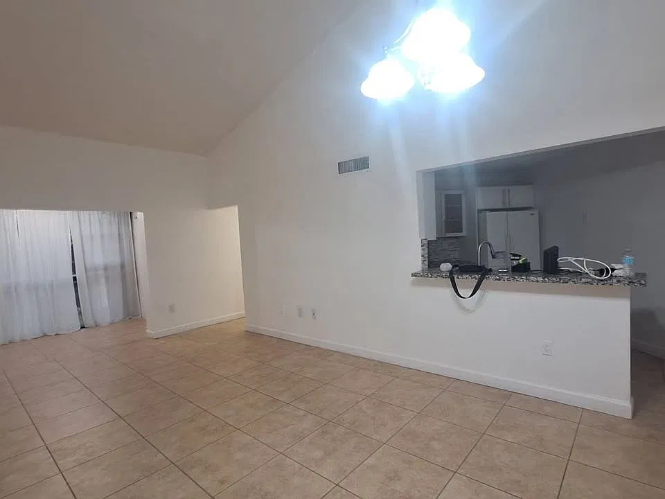 9437 Fontainebleau Blvd #204