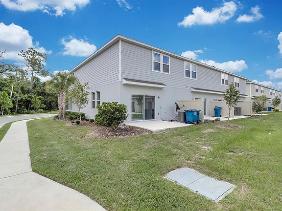 3rd image of 3010 Canary Ave