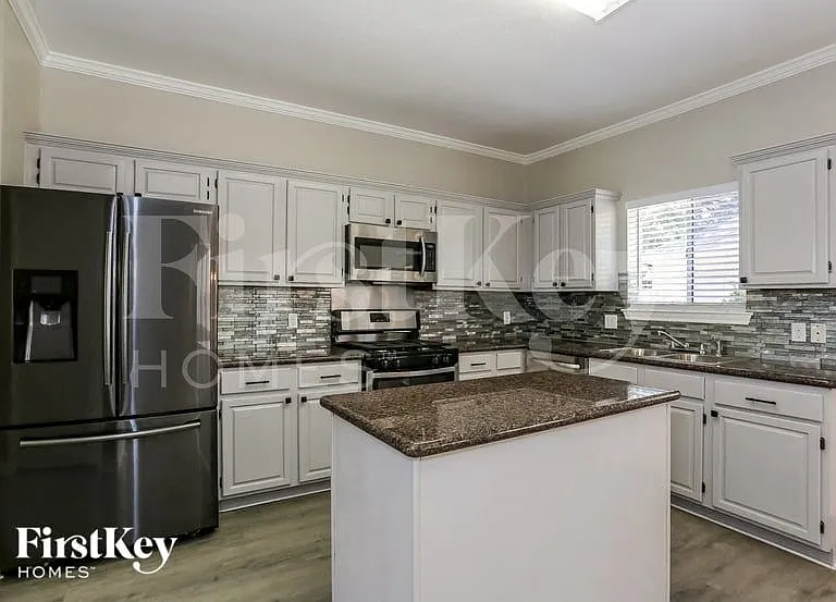 5711 Parryville Dr — Photo 8
