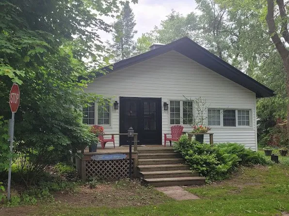 19 Hastings Ave, Tiny, ON L0L 1P1