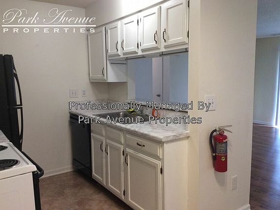 5th image of 9619 Vinca Cres #J