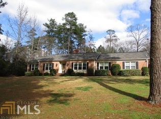 664 Lakewood Dr, Lagrange, GA 30240