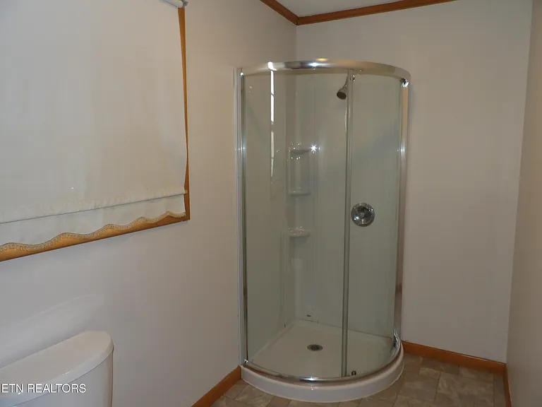18 Sandra Ln — Photo 6