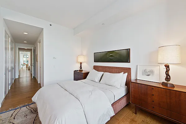 Rented by CORE | media 18