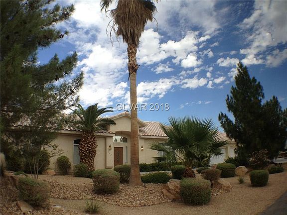 3rd image of 102 E Mesa Verde Ln