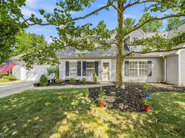 19644 Porters Ln, Strongsville, OH 44149
