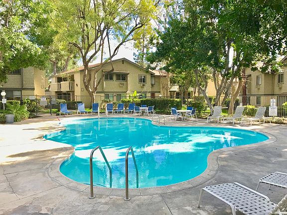 5th image of 960 E Bonita Ave Unit 77