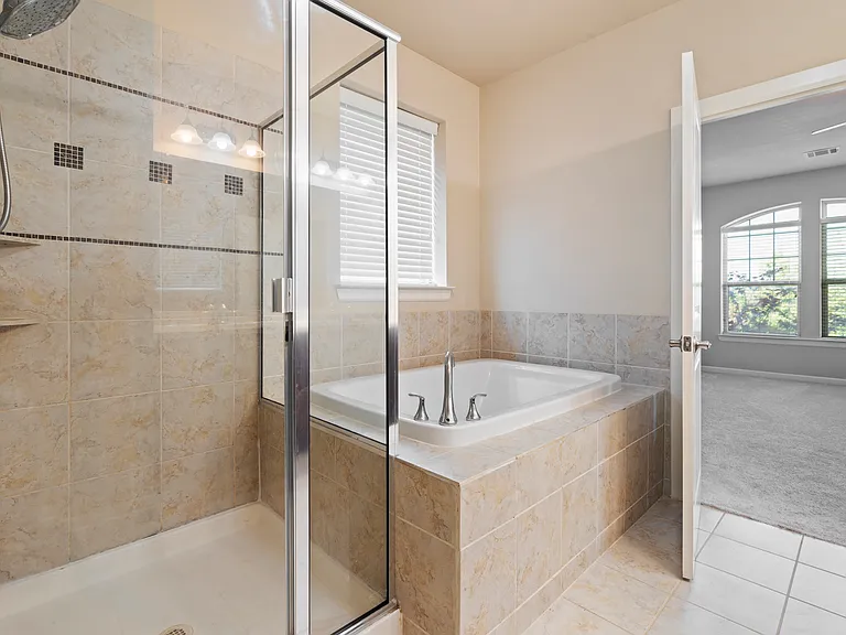 1016 Lone Ivory Trl — Photo 20