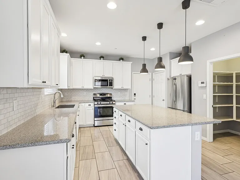 457 Cornelius Kelly Ave — Photo 16