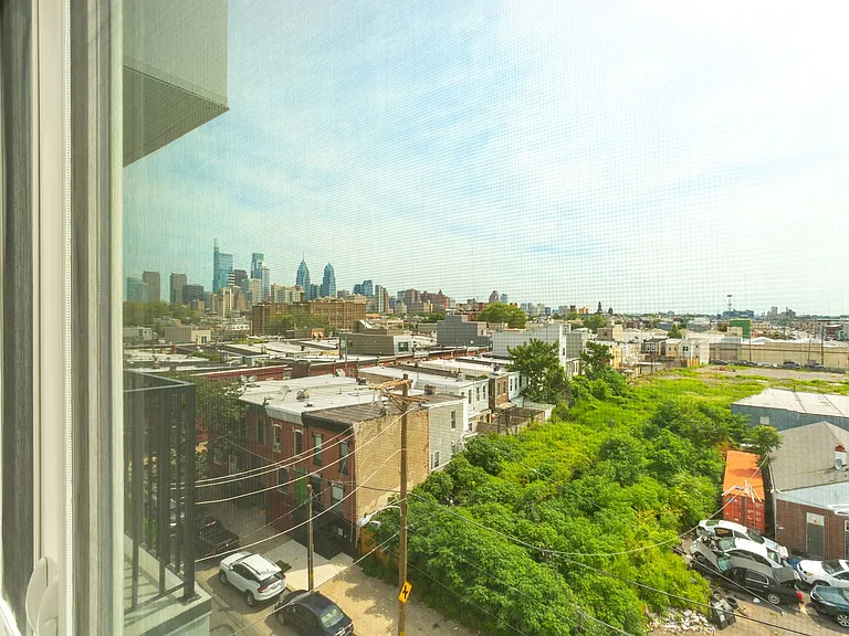 Graduate Pointe — Photo 56