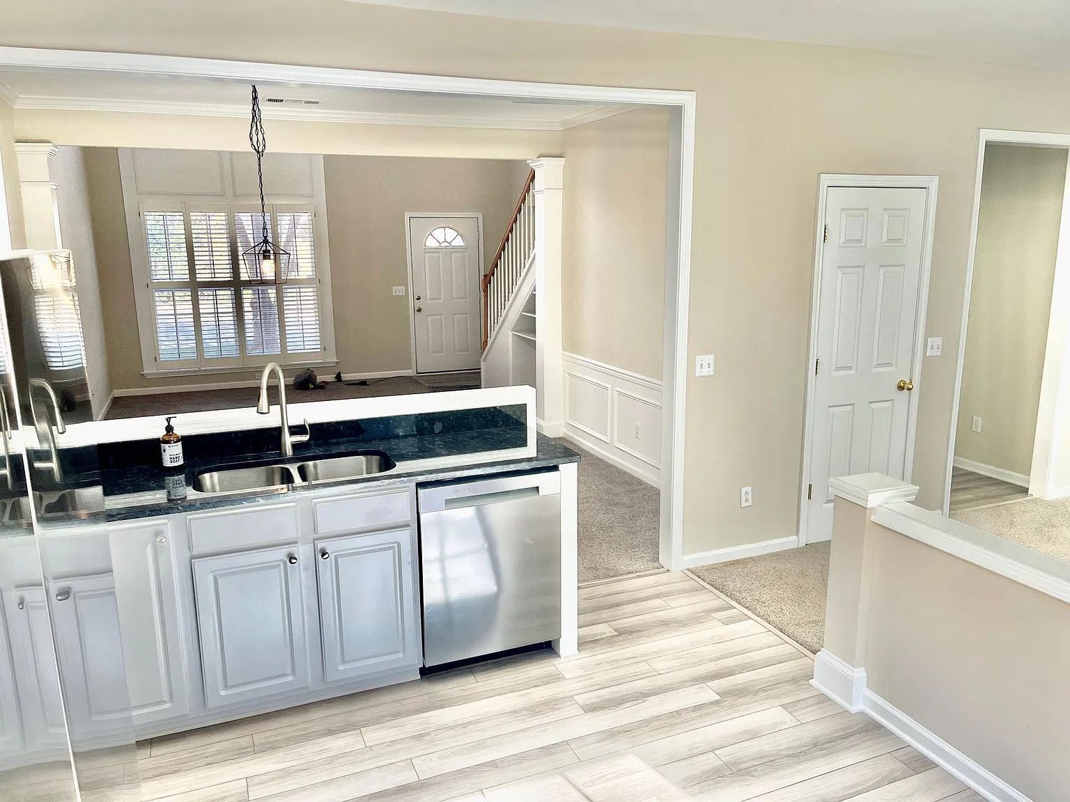 3 bed, 2.5 bath, 1568 sqft, $2,350 — Photo 3
