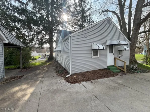 138 Dangel Ave, Akron, OH 44312