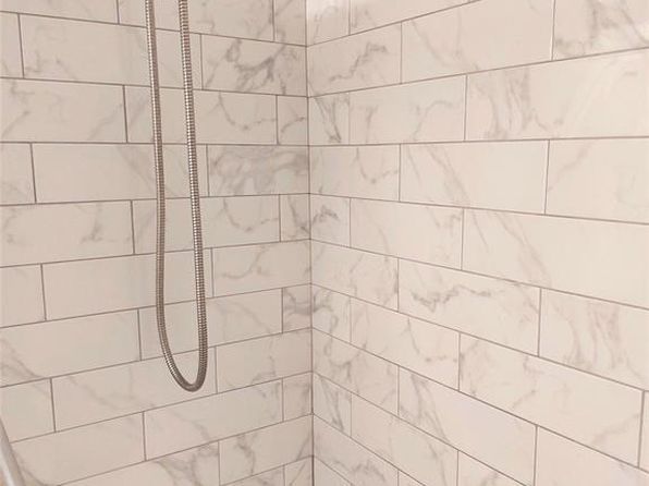 409 Gardens Dr APT 104