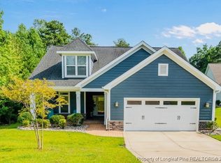 61 Glenwood Ct, Spring Lake, NC 28390