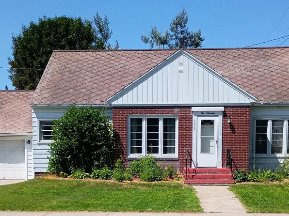 219 S 7th Ave, Alpena, MI 49707