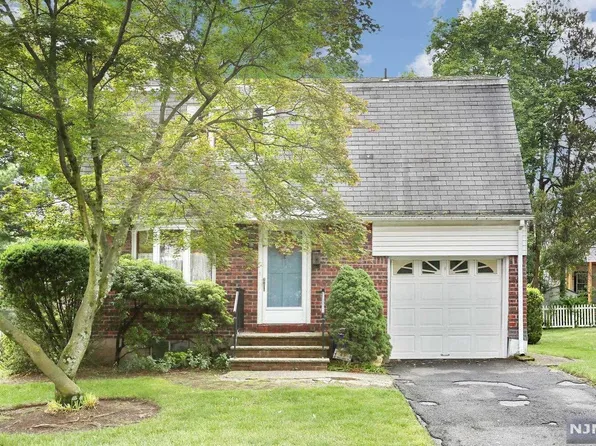 45 Morningside Ave, Cresskill, NJ 07626