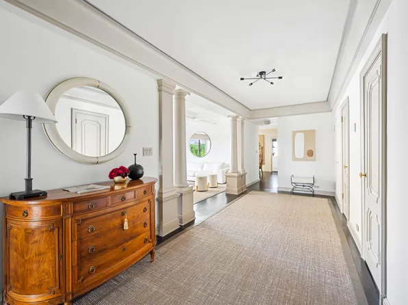 936 5th Avenue image 6 of 35