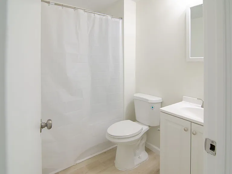 5465 Kirby Ave #13 — Photo 13