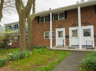 245 Unquowa Rd APT 69, Fairfield, CT 06824