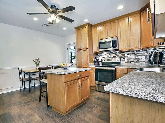 3rd image of 1361 W 1st Pl