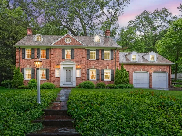 84 Englewood Rd, Longmeadow, MA 01106