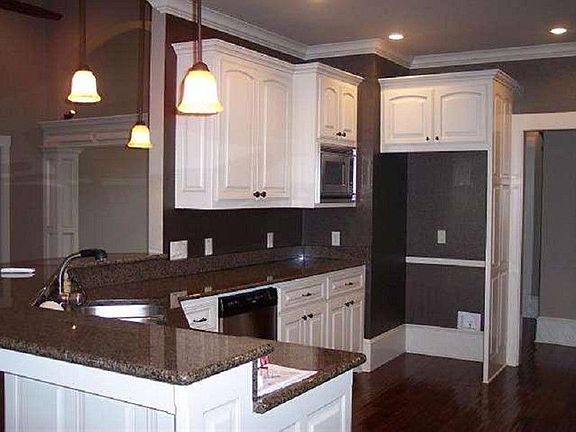 5th image of 425 Long Island Dr