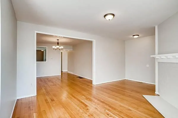 2 bed, 1600 sqft, $2,280 — Photo 4