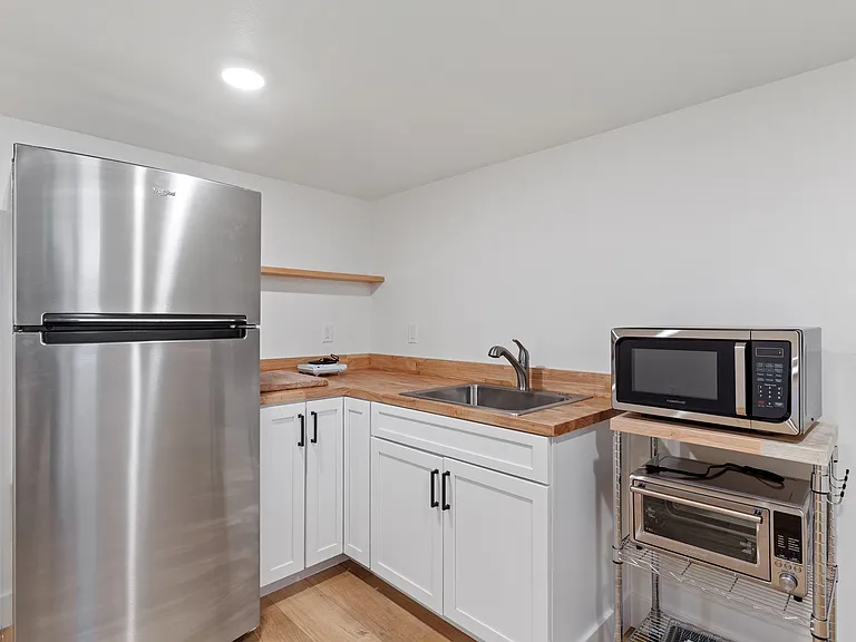 1515 N Cedar St #B — Photo 5