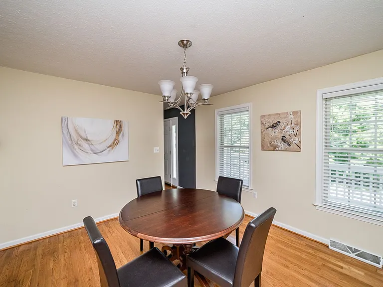 72 Viking Dr — Photo 38