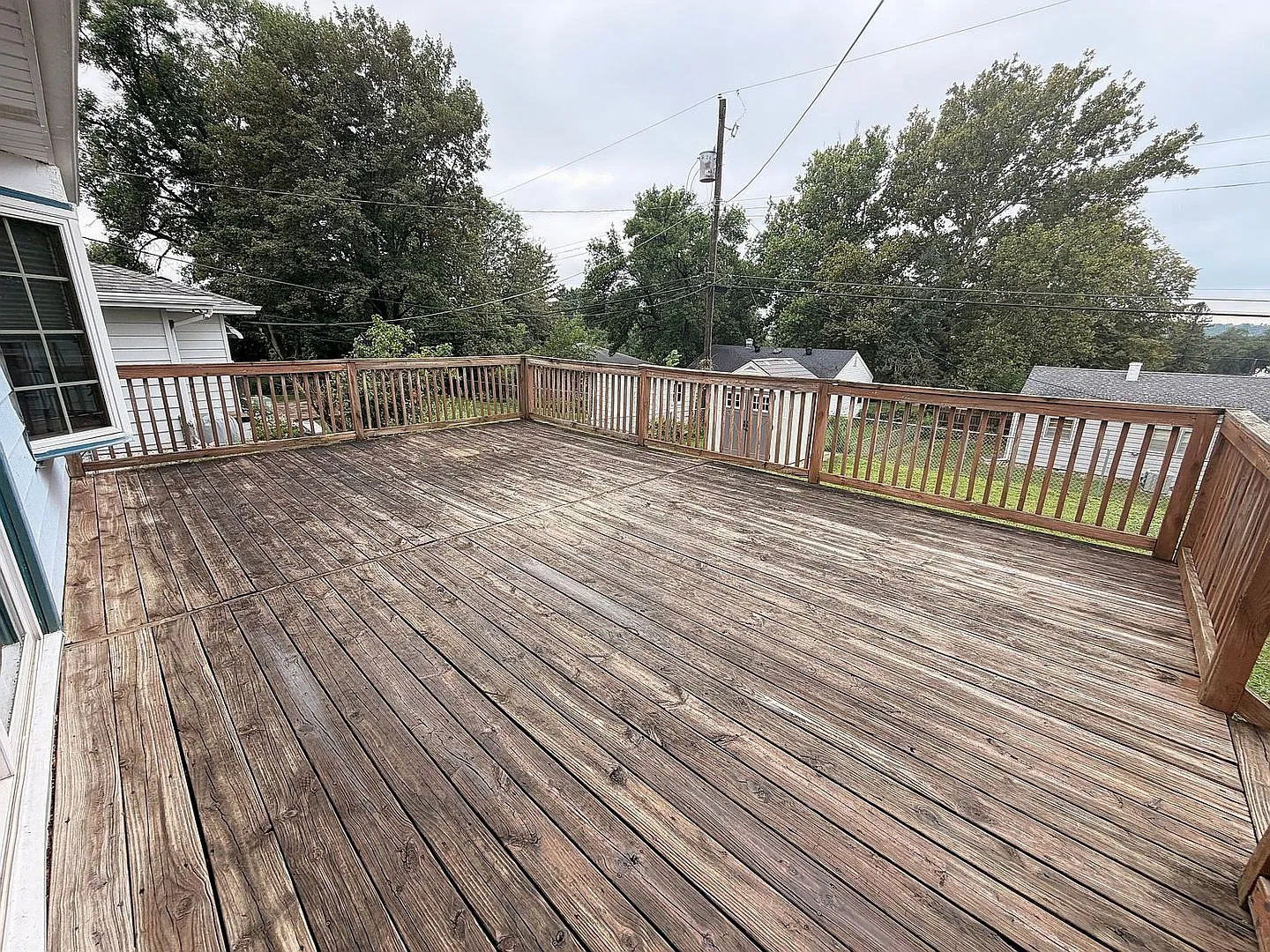 3-Bedroom Home Bordering UNO Campus — Photo 3