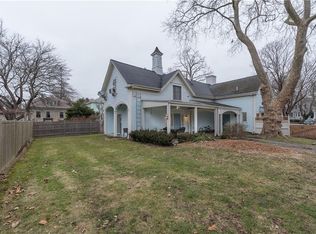 6 Howe St APT 1, Bristol, RI 02809