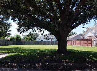 5210 Pratt Dr, New Orleans, LA 70122
