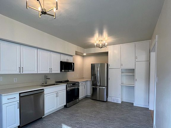 3rd image of 643 E Kent Ave